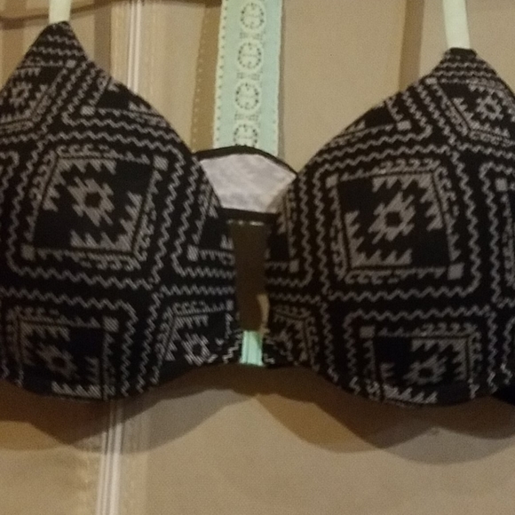 Mint and black design racerback push up bra. - Picture 3 of 3
